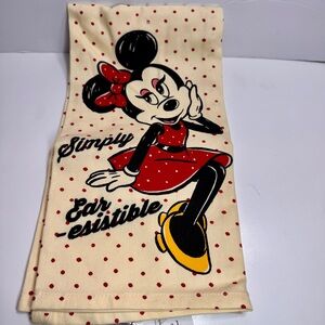 NWT Disney Tea Towels - Parisian Minnie Mouse - Ear-Esistible Kitchen towel